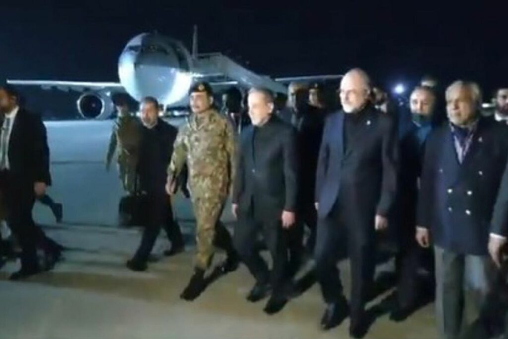 La delegación de Irán llega a Islamabad, Pakistán, para las negociaciones de paz con EE.UU.