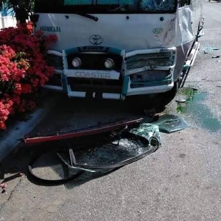 Muere una persona y seis resultan heridas tras volcadura de autobús en la circunvalación de Baní - Noticias de hoy en República Dominicana | De Último Minuto