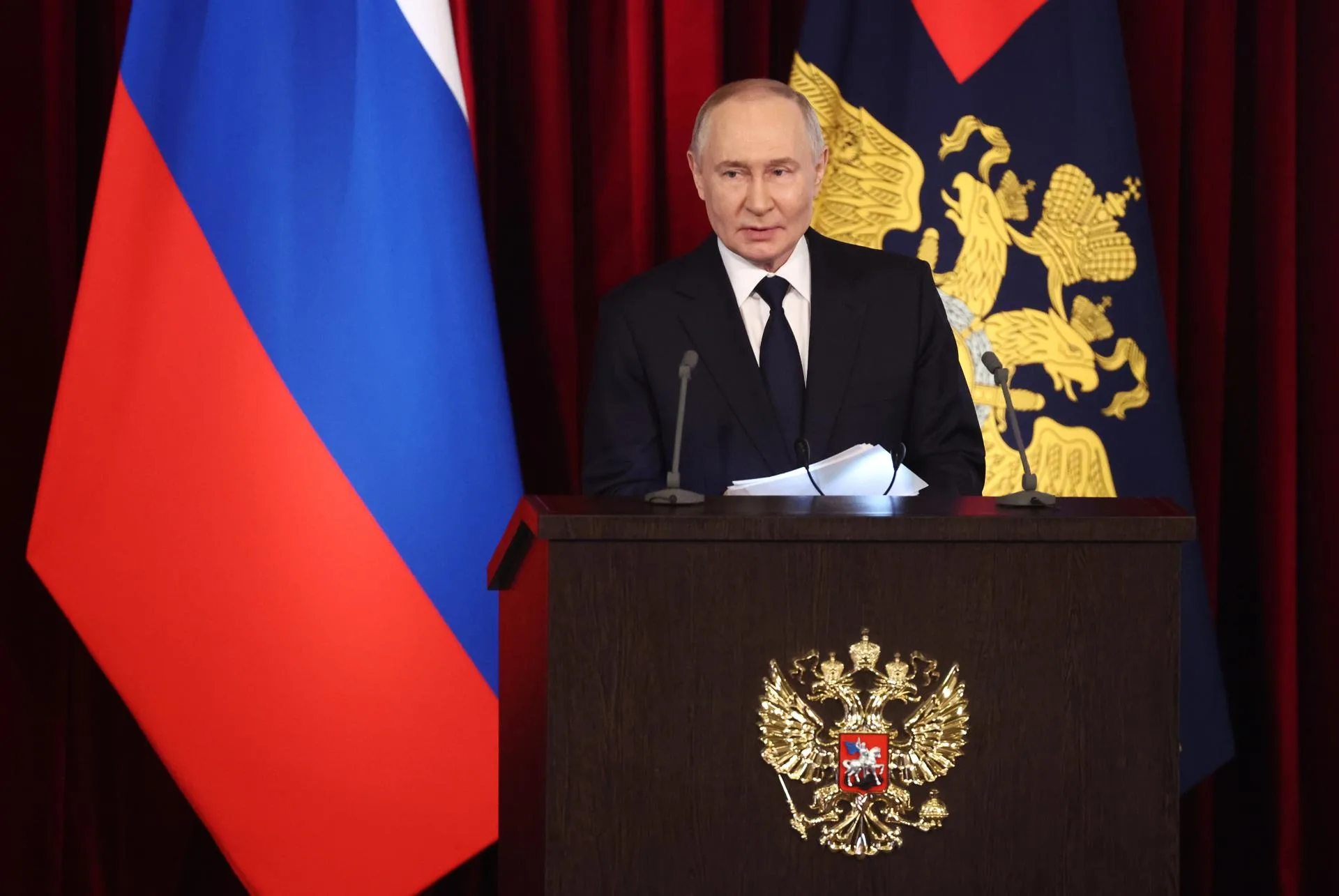 Putin propone tregua en Ucrania para el 9 de mayo; Trump la respalda