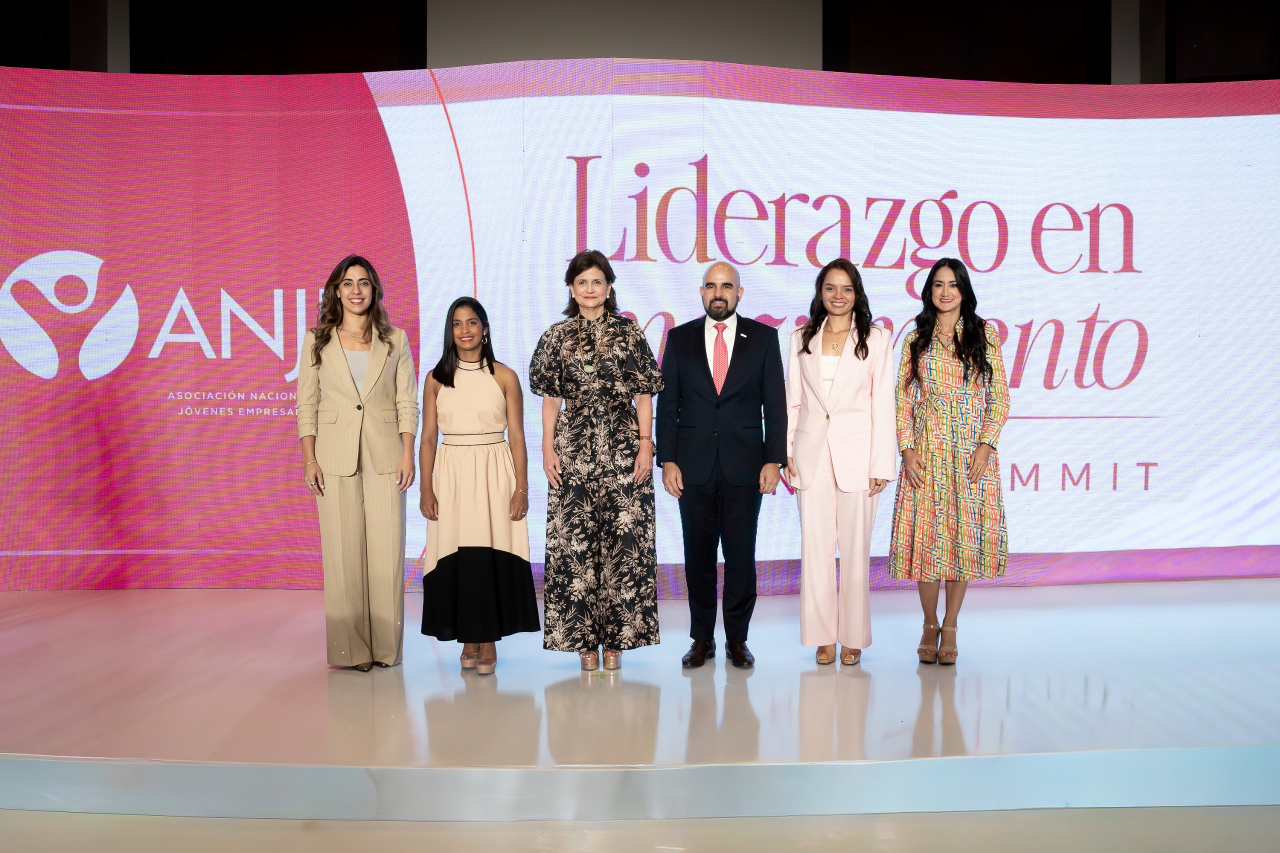 ANJE celebra Women’s Summit 2026 bajo el lema “Liderazgo en Movimiento” - Noticias de hoy en República Dominicana | De Último Minuto
