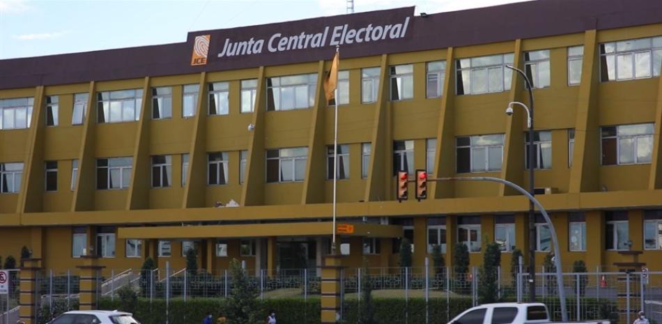 JCE prohíbe publicación de encuestas o sondeos de opinión con fines electorales antes de julio 2027