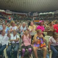 Miles de madres santiagueras celebran su día en la Gran Arena del Cibao - Noticias de hoy en República Dominicana | De Último Minuto