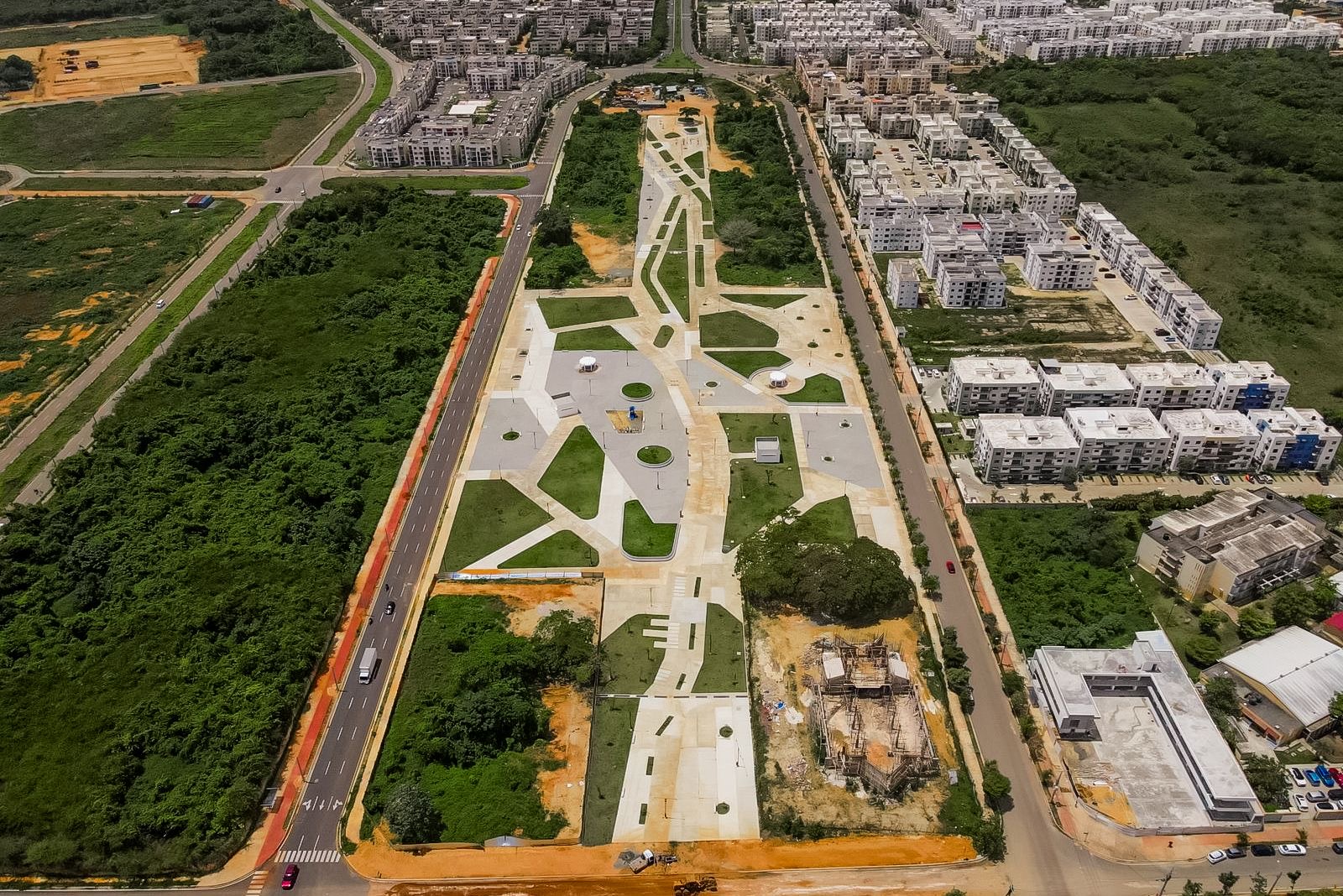 Gobierno inaugura la Plaza Constitución en la Ciudad Juan Bosch con inversión de RD$222.2 MM - Noticias de hoy en República Dominicana | De Último Minuto