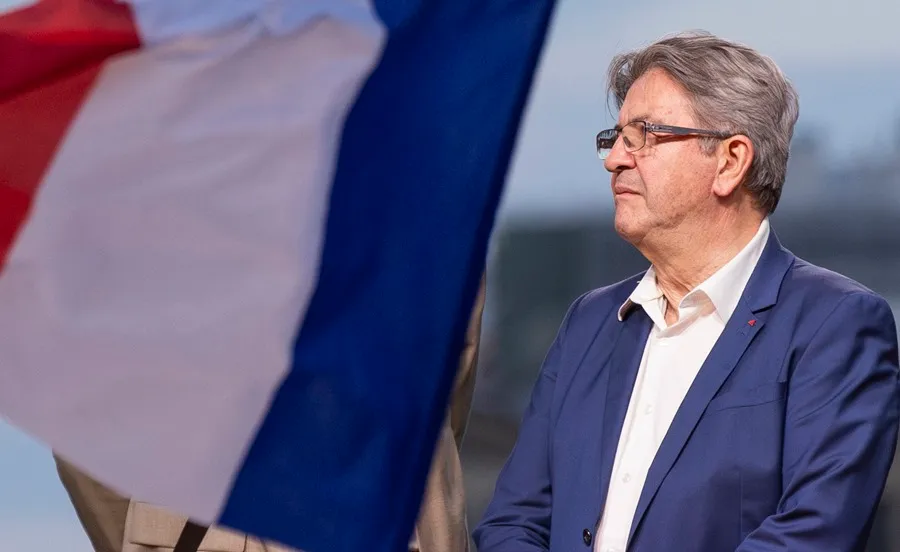 Jean-Luc Mélenchon, líder izquierdista, anuncia su candidatura a las presidenciales de 2027 en Francia