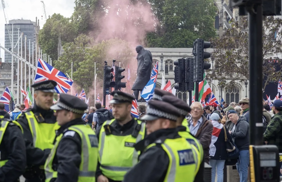 Miles de personas en Londres en dos manifestaciones: ultraderecha y pro-palestina - Noticias de hoy en República Dominicana | De Último Minuto
