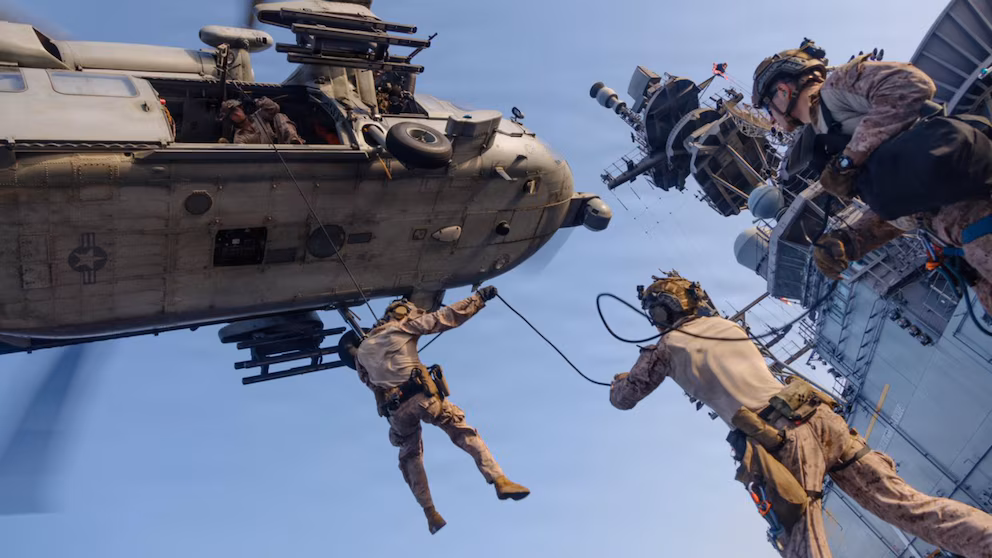 El Ejército de Estados Unidos desvió 72 buques comerciales