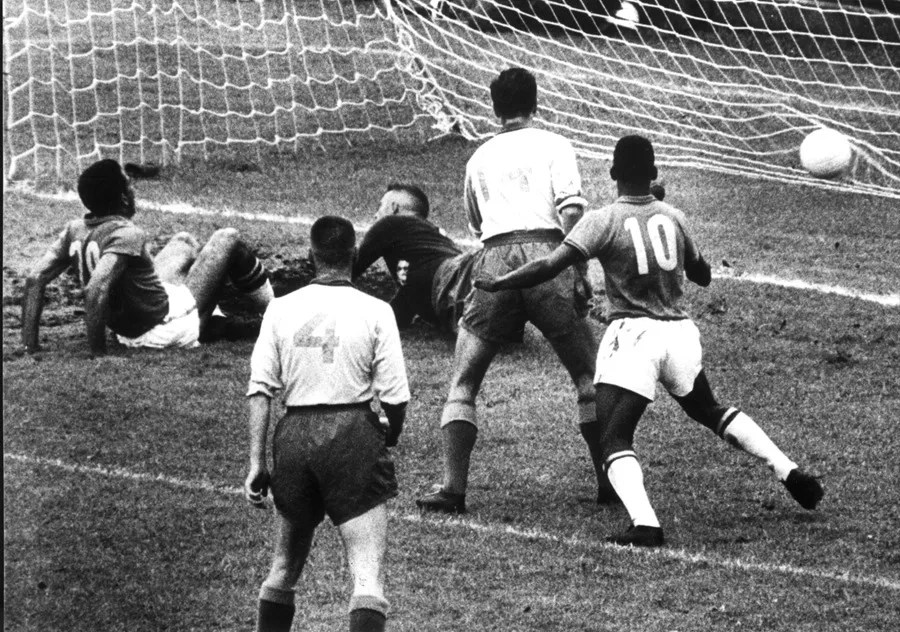 Pelé conquistó el mundo con apenas 17 años en el Mundial de 1958 - Noticias de hoy en República Dominicana | De Último Minuto
