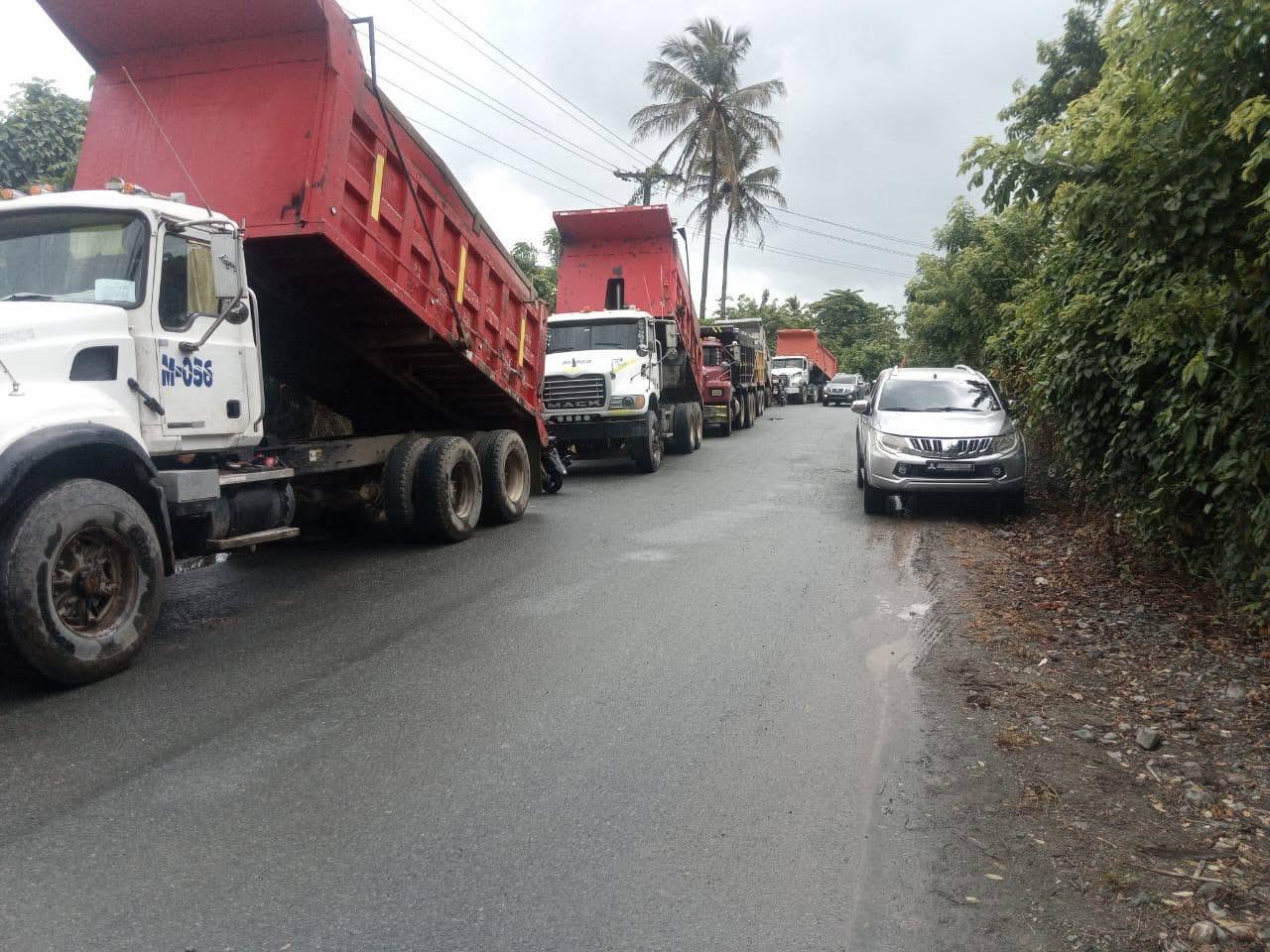 Comunitarios de Maimón paralizan labores en reclamo de empleos - Noticias de hoy en República Dominicana | De Último Minuto