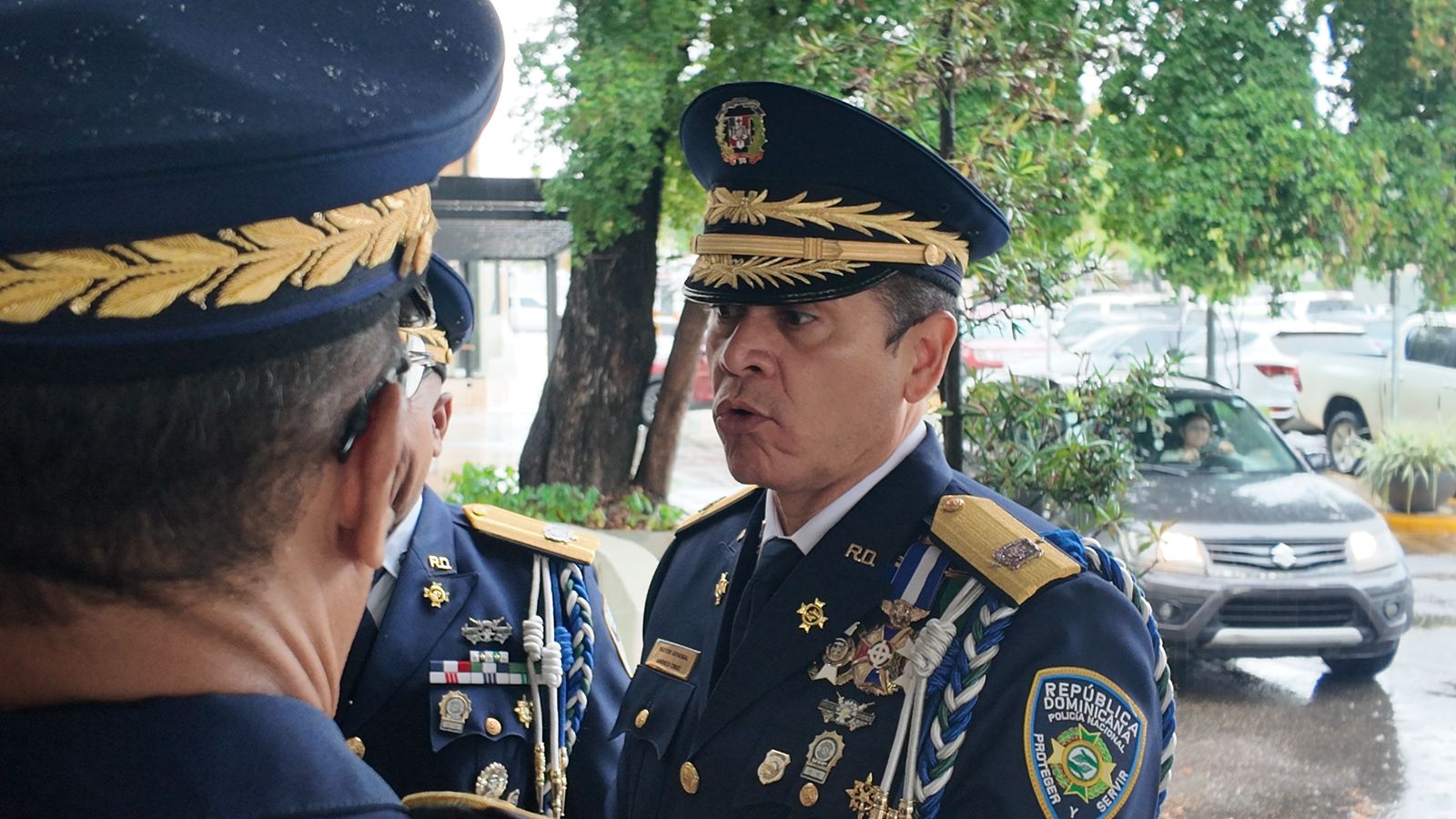 Director de la PN acompaña a familiares de Rafael Antonio Tejeda en su velatorio - Noticias de hoy en República Dominicana | De Último Minuto