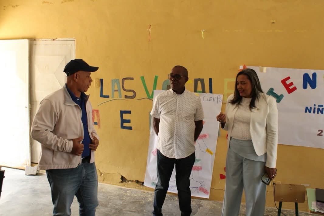 Gobernadora supervisa daños en CAIPI de La Ceiba - Noticias de hoy en República Dominicana | De Último Minuto