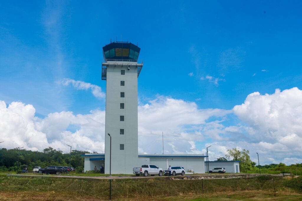 IDAC entregará moderna torre de control en la pista de la Base Aérea de San Isidro | 3 | IDAC entregará moderna torre de control en la pista de la Base Aérea de San Isidro - Noticias de hoy en República Dominicana | De Último Minuto