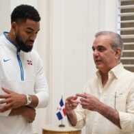Presidente Abinader felicita a Karl-Anthony Towns por llevar a los Knicks a la final de la NBA - Noticias de hoy en República Dominicana | De Último Minuto