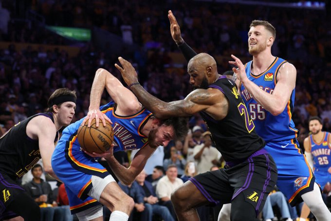Lakers quedan fuera ante Thunder y el futuro de LeBron James entra en duda - Noticias de hoy en República Dominicana | De Último Minuto