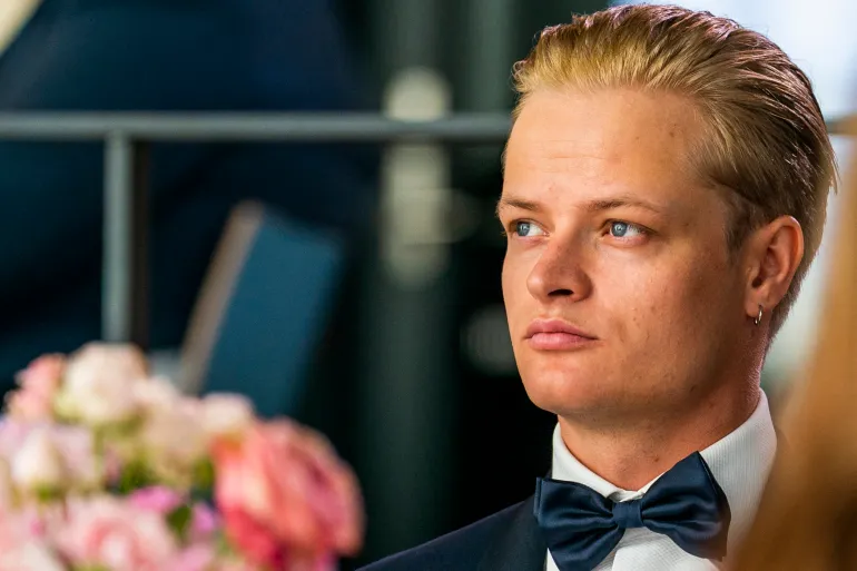 Condenan a cuatro años de prisión al hijo de la princesa Mette-Marit por violación y maltrato