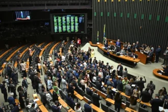 Congreso de Brasil suspende norma que garantizaba aborto legal a menores víctimas de violación