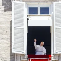 El papa agradece a España su acogida "con gran entusiasmo y devoción" durante su viaje