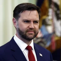 Vance dice que negativas de Irán sobre contactos con EEUU son una "táctica de negociación"