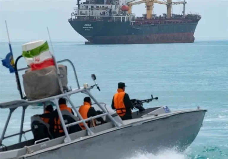EE.UU. reimpone el bloqueo naval a Irán y lanza una nueva ola de bombardeos